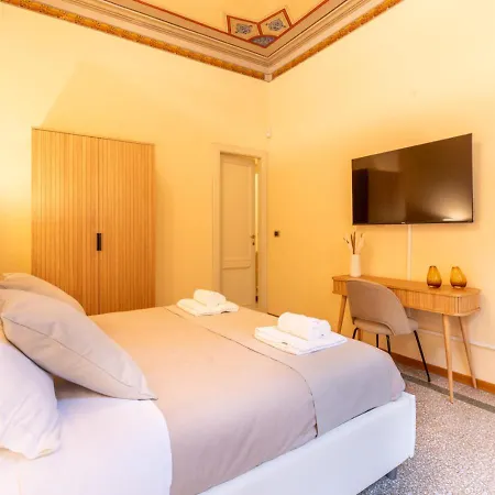 Fil Rouge - Elegant In Historic Center *